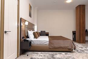Art Royal Hotel