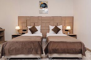 Art Royal Hotel