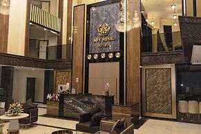 Art Royal Hotel