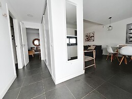 Apartment - Sleeps 4 - Parking - Beach Close