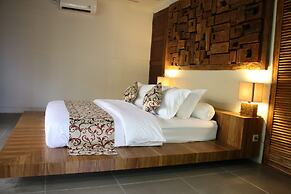 Alarte Estate by Villa Finder