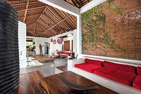 Alarte Estate by Villa Finder