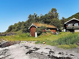 6 Person Holiday Home in Borkenes