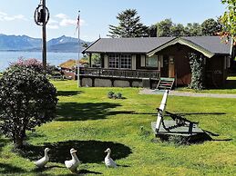 6 Person Holiday Home in Borkenes