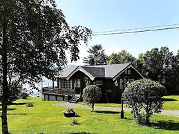 6 Person Holiday Home in Borkenes