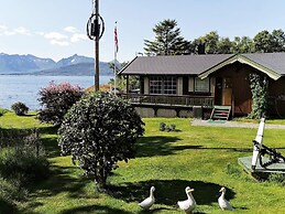 6 Person Holiday Home in Borkenes