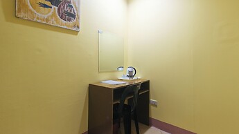 Reddoorz at Comfy Inn Ermita Manila