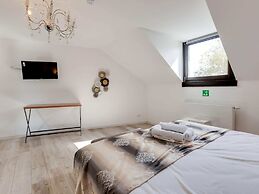 Pleasant Apartment Near Centre