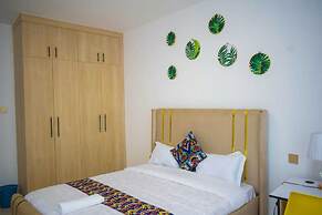 Lux Suites Royal Oaks Residency