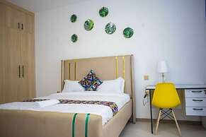 Lux Suites Royal Oaks Residency