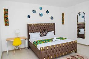 Lux Suites Royal Oaks Residency