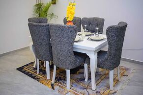 Lux Suites Royal Oaks Residency