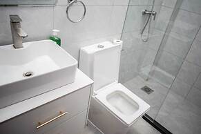 Lux Suites Royal Oaks Residency