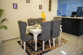 Lux Suites Royal Oaks Residency