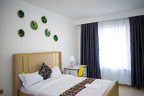 Lux Suites Royal Oaks Residency