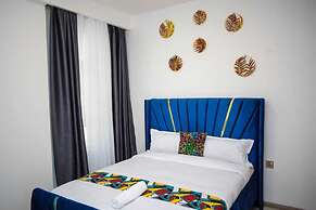 Lux Suites Royal Oaks Residency