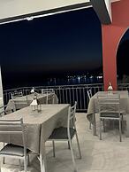 Kaloniki Rooms & Suites