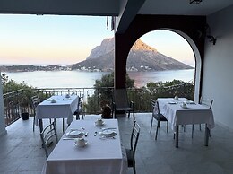 Kaloniki Rooms & Suites
