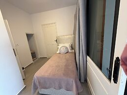 Kaloniki Rooms & Suites