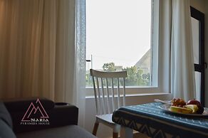 Maria Pyramids House