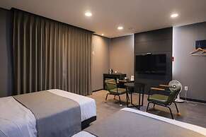 Yeosu ZAVA Hotel