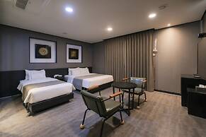 Yeosu ZAVA Hotel