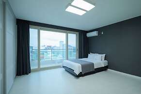 Yeosu ZAVA Hotel