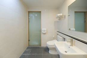 Yeosu ZAVA Hotel