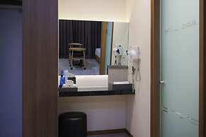 Yeosu ZAVA Hotel