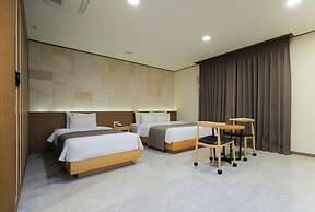 Yeosu ZAVA Hotel