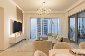 Premium Spacious 3BR Downtown Views