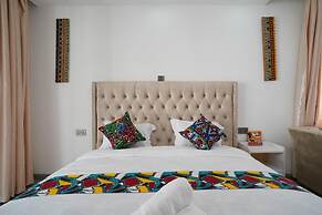 Lux Suites Platinum Oak Residency