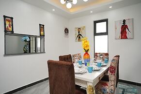 Lux Suites Platinum Oak Residency