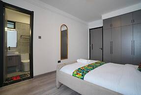 Lux Suites Platinum Oak Residency
