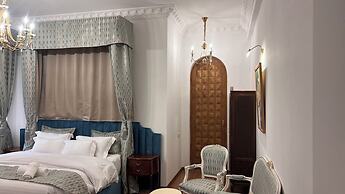 Otyak Plaza Hotel