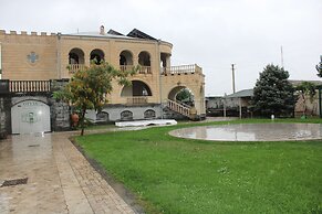Otyak Plaza Hotel