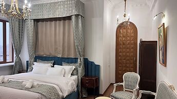 Otyak Plaza Hotel