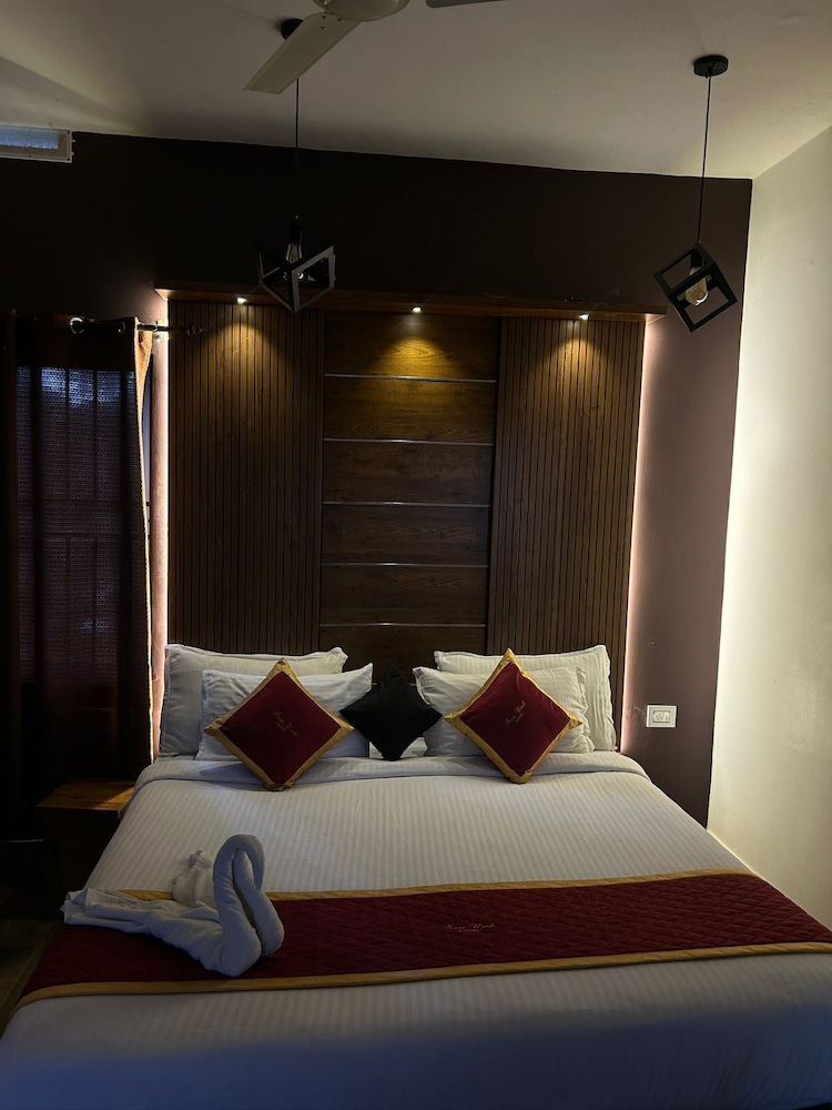 Haze Woods Resort