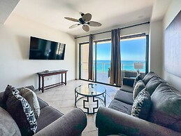 Beach Bliss Retreat 2BR Beachfront Condo