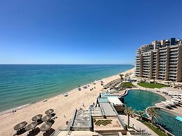 Beach Bliss Retreat 2BR Beachfront Condo
