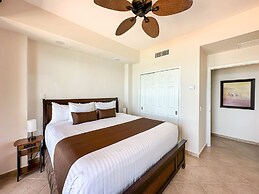 Beach Bliss Retreat 2BR Beachfront Condo