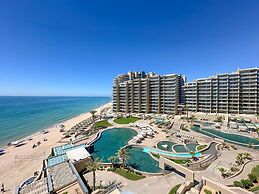 Beach Bliss Retreat 2BR Beachfront Condo