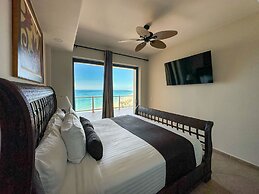 Beach Bliss Retreat 2BR Beachfront Condo