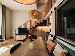 KURVE Apartments & Lounge