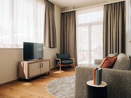 KURVE Apartments & Lounge