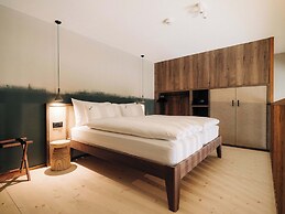 KURVE Apartments & Lounge