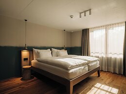 KURVE Apartments & Lounge