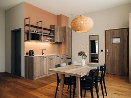 KURVE Apartments & Lounge