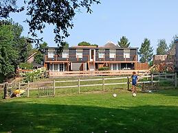 Cozy Villa w/ Sauna and BBQ