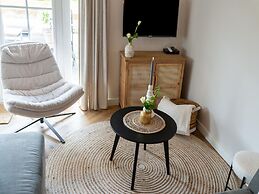 Cozy Villa w/ Sauna and BBQ